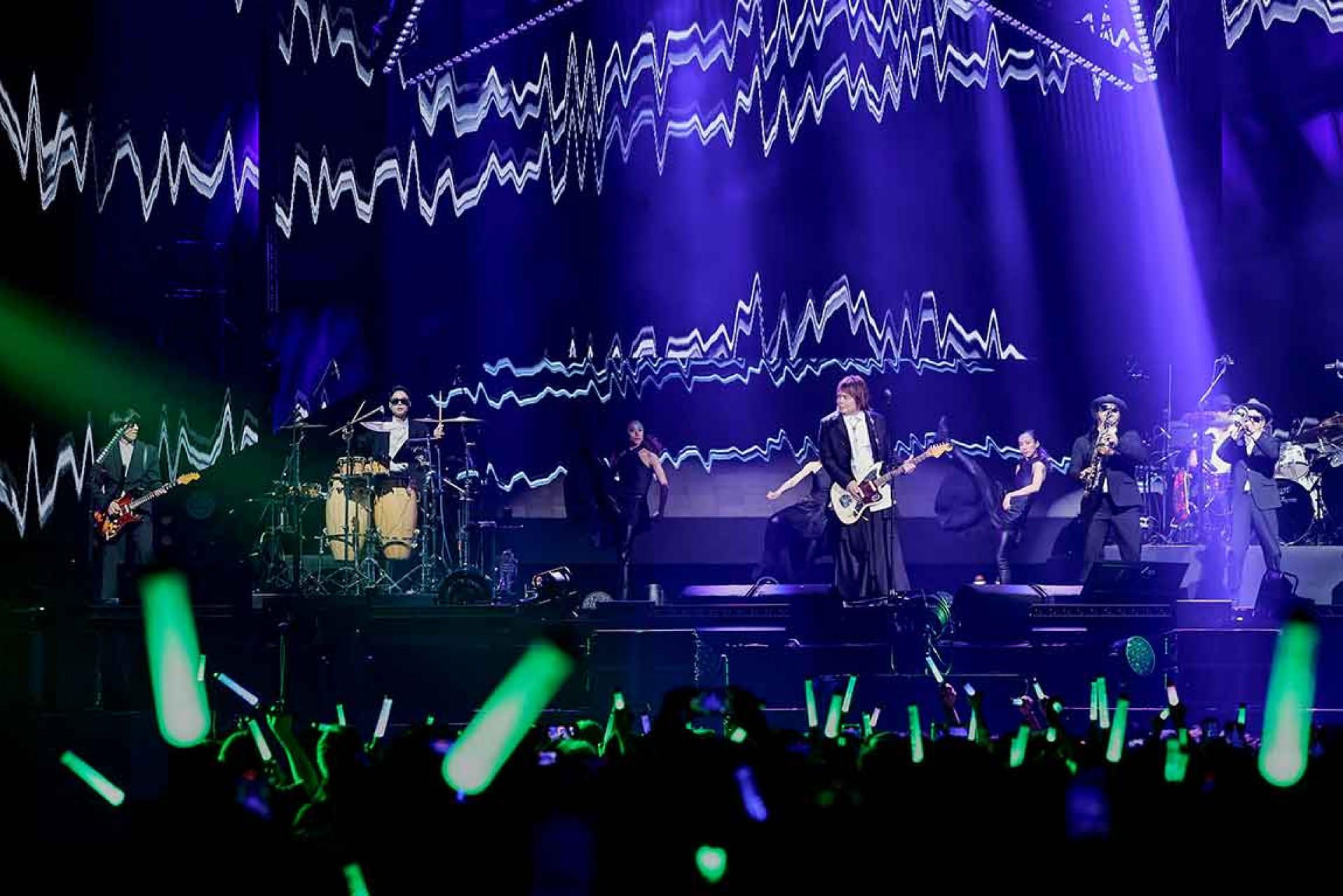 開場連唱三曲後  霸氣宣佈以後大型演唱會不會再有名字!?