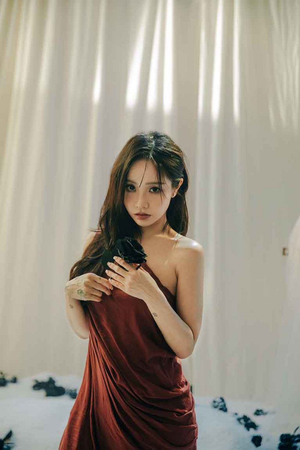 探討愛裡的偏執與冷漠交錯用沉默唱出愛的瘋狂