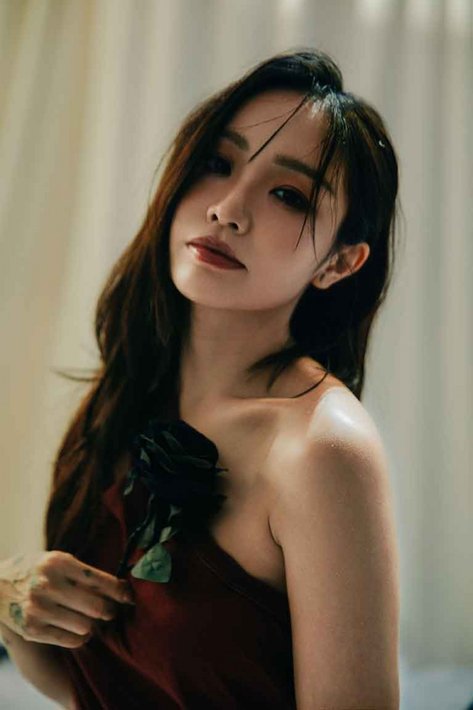 Kimberley陳芳語新歌〈侵愛的〉與創作人李杰明再度合作