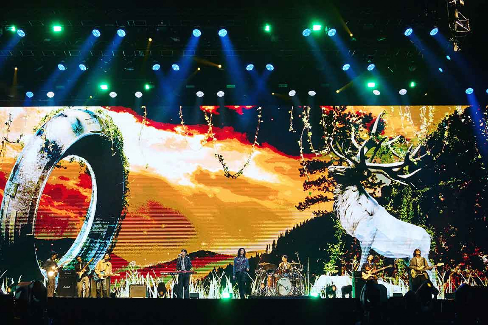 宇宙人X麋先生限定舞台視覺盛宴再升級 組曲設計藏驚喜。(相信音樂提供)