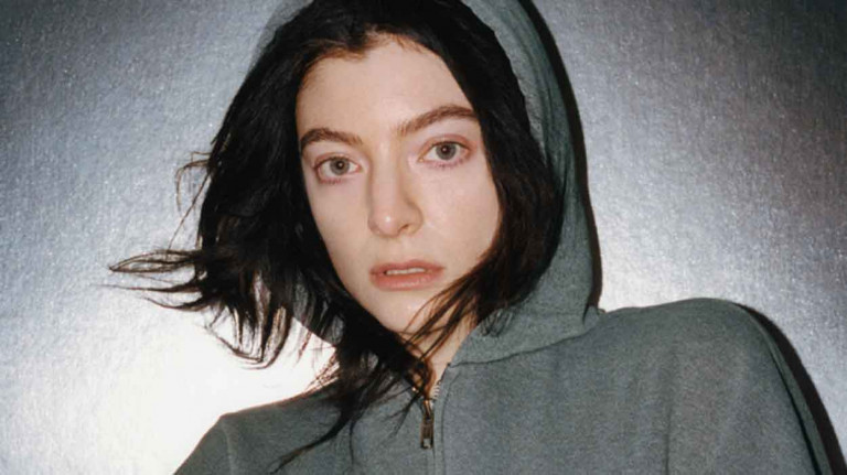 葛萊美肯定才女蘿兒睽違 4 年出輯！「極致裸露」視覺反映創作私密性