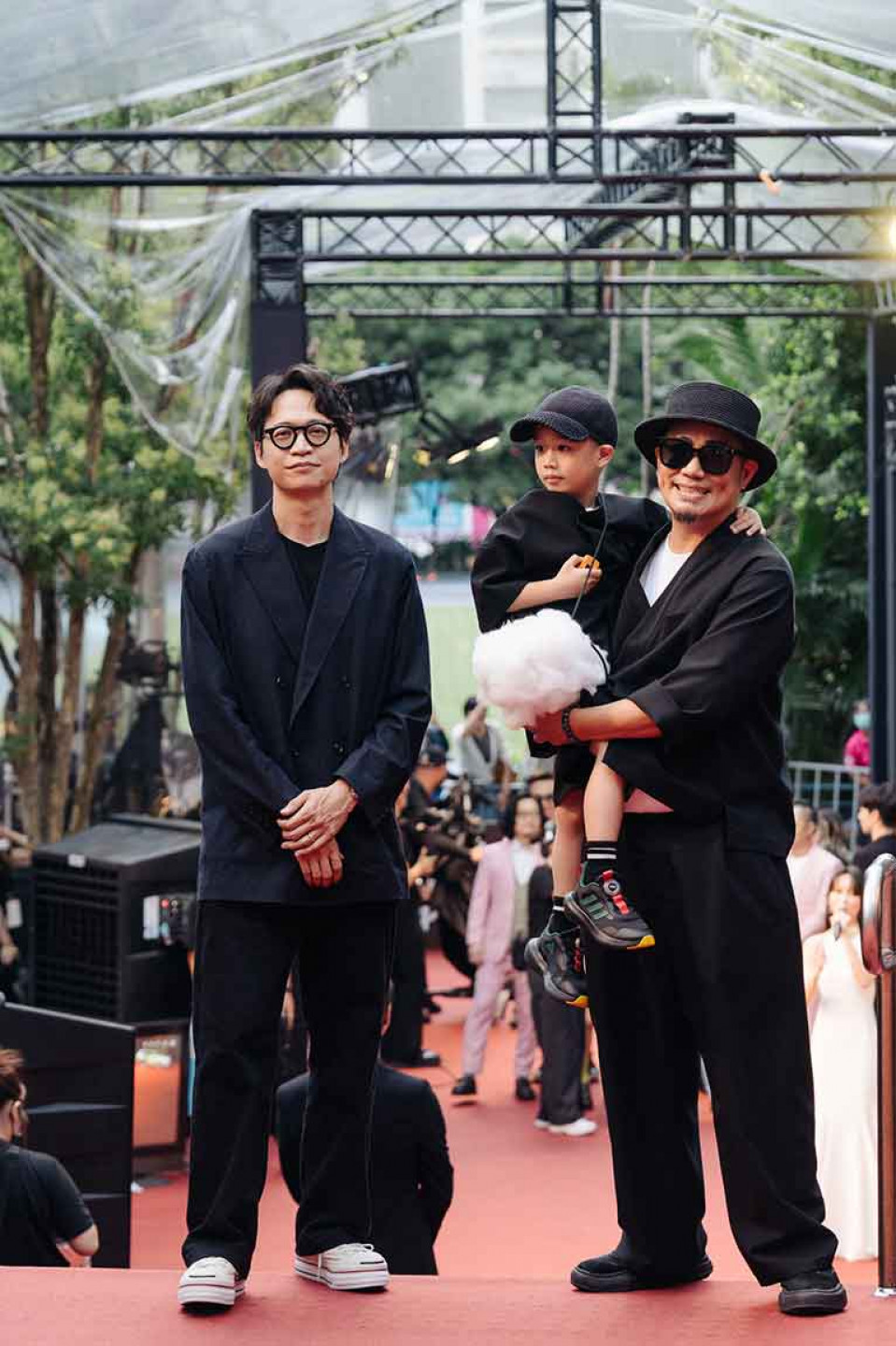張淦勛與製作人高潮(林志仁)與高潮兒子走紅毯