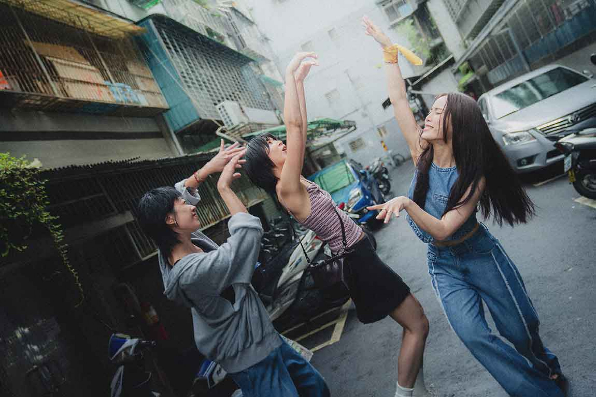 全新單曲〈Look at You!〉唱出30+女子心聲