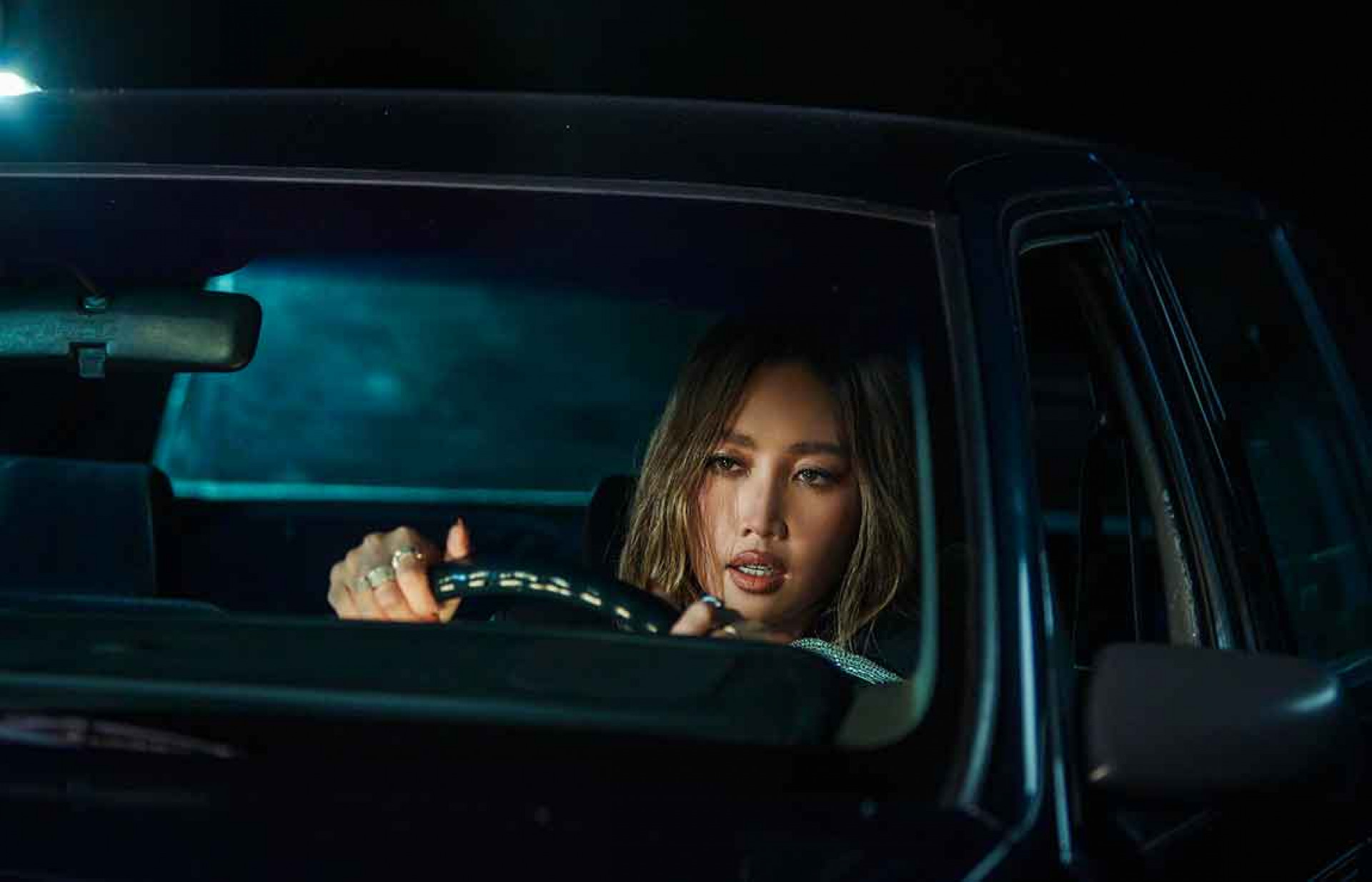 片場氛圍暖心滿點 A-Lin大手筆請全劇組吃「比臉還大的雞排」