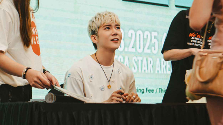 Bii畢書盡暌違7年馬來西亞舉辦個唱一度感動落淚 感謝粉絲未「移情別戀」