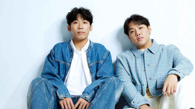 Theseus 忒修斯專輯的第三首先行曲《人青》主唱小正大爆料吉他手翔煜喝醉會落下男兒淚