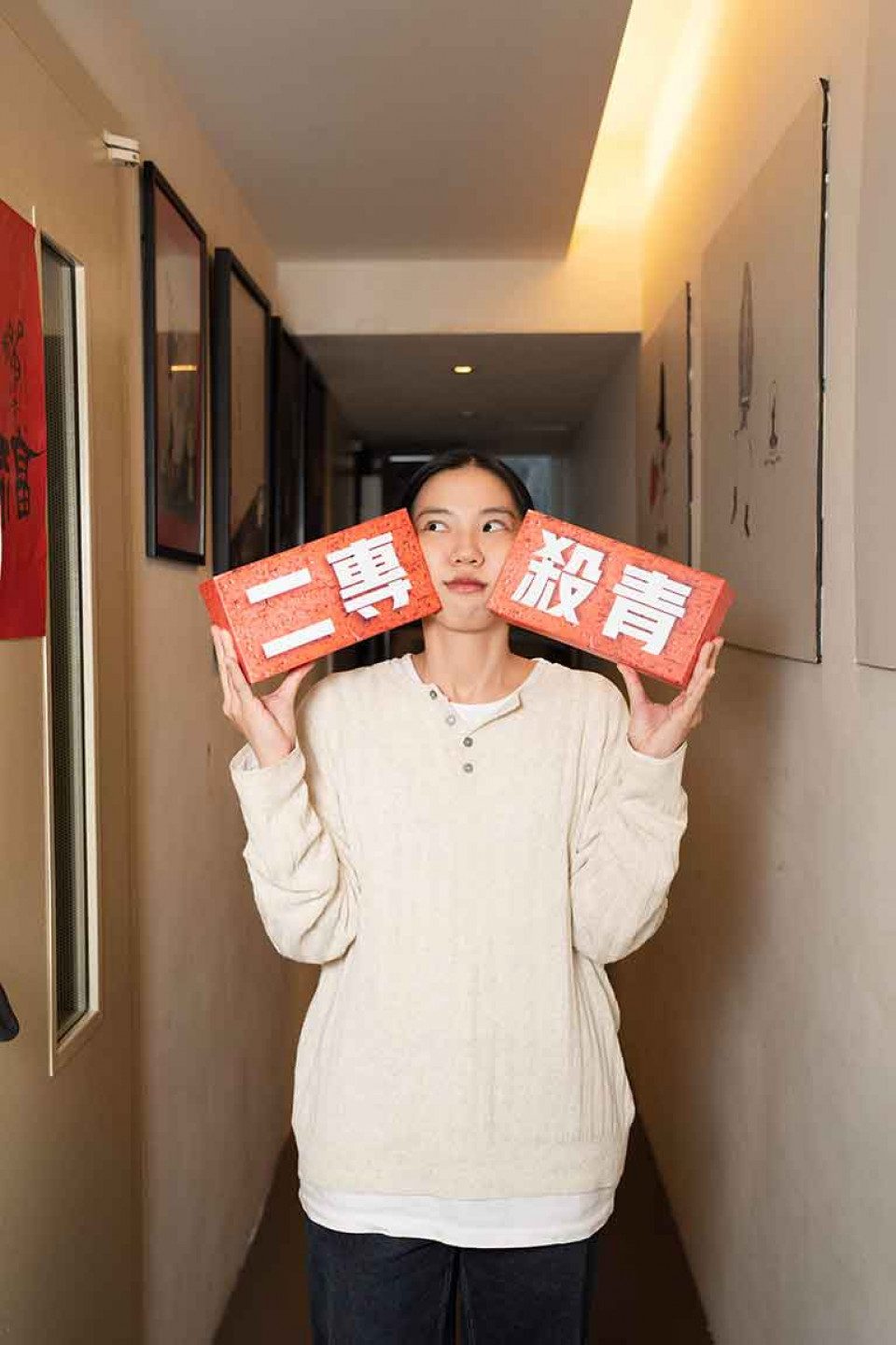 歷時十三個月收歌、四個月配唱時程，金曲金馬雙料得主洪佩瑜終於宣告個人第二張全新專輯全部配唱完成，正式殺青！