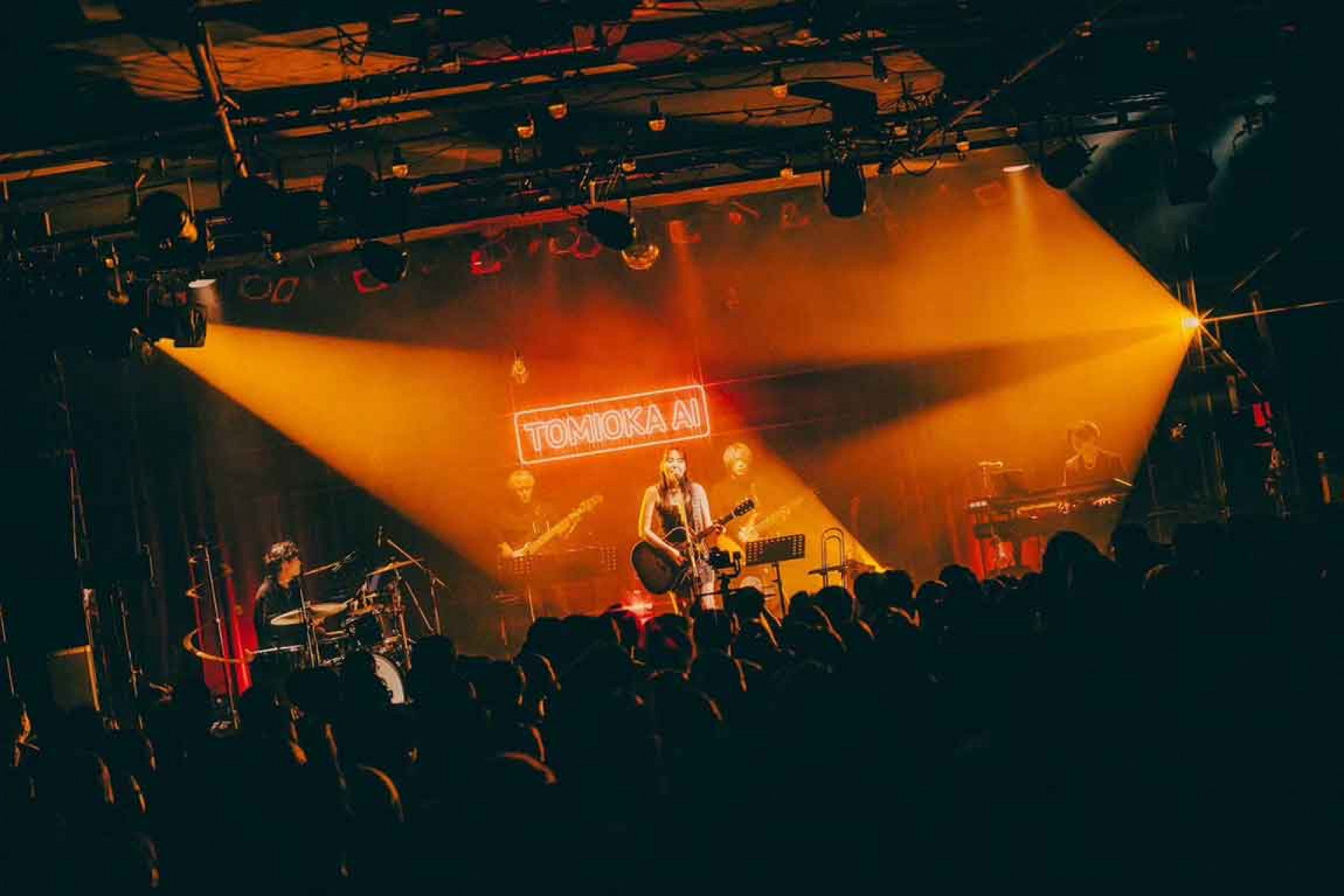 首度來台舉辦個人專場演出《TOMIOKA AI ASIA TOUR 2025 IN TAIPEI》