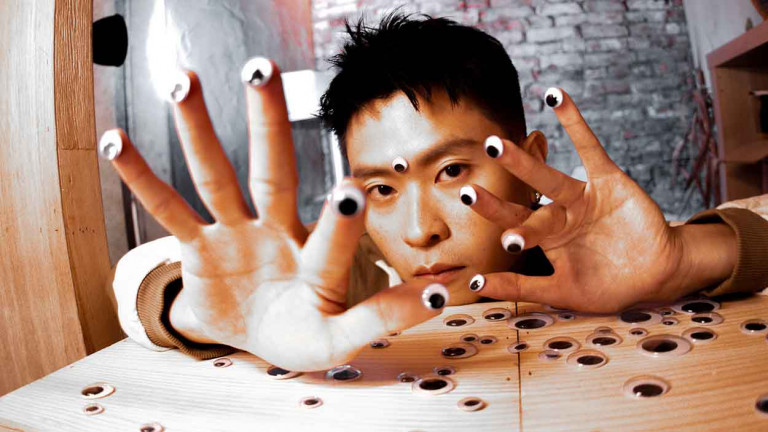 「Wall Eyes Knee = 我愛你？」LINION用迷因FUNKY開場 ㄎㄧㄤ式幽默唱出我愛你