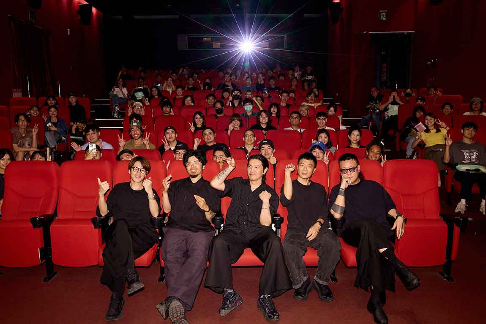 蟄伏三年,樂團聲子蟲發行最新專輯《遺心病》,包下影廳舉行試聽會。