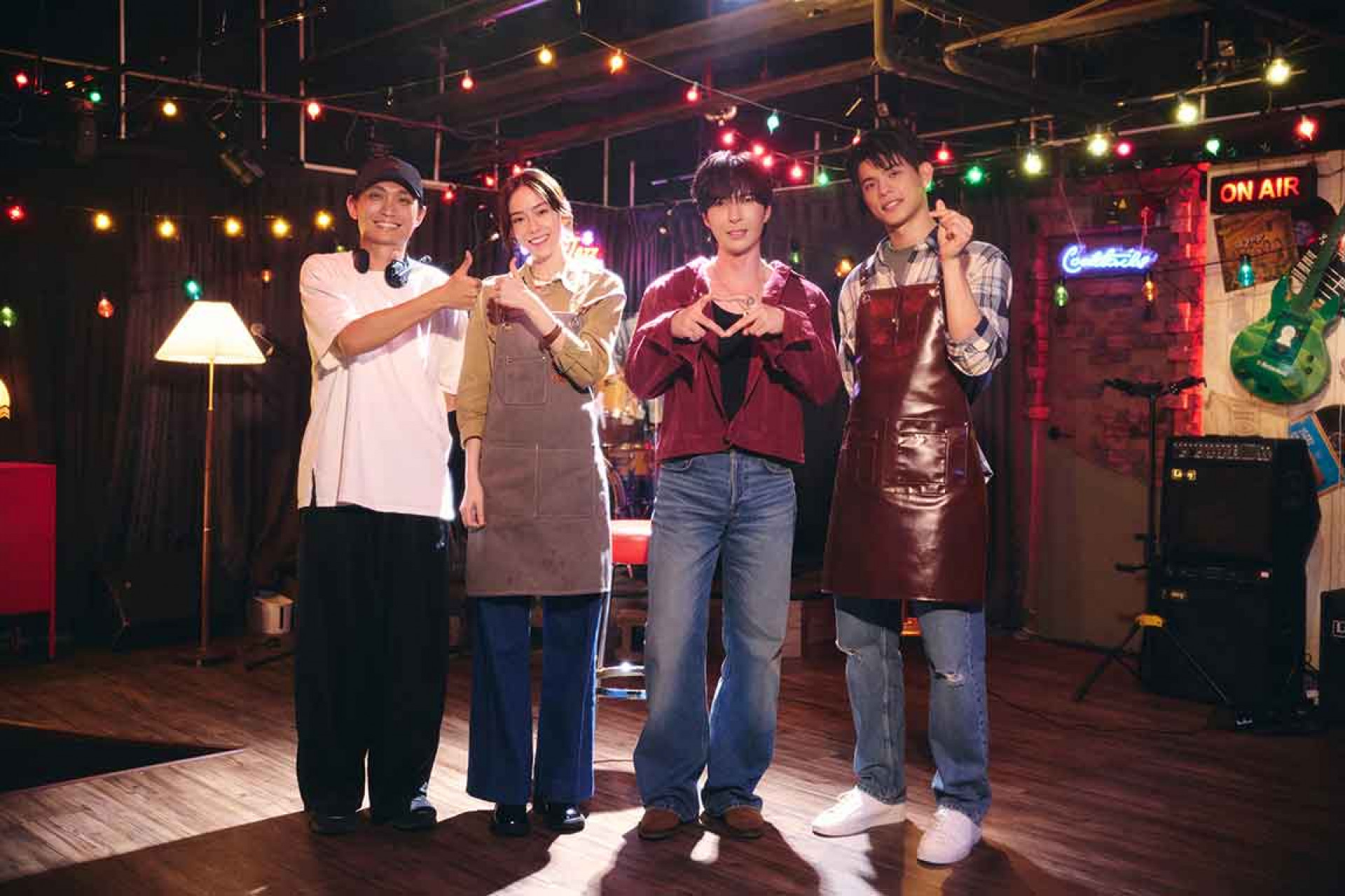 導演殷振豪(左起)、-女主角 林奕嵐、陳勢安、男主角-邱以太