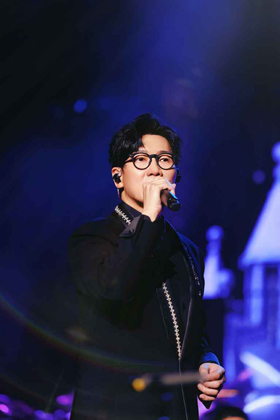 品冠演唱多首經典情歌