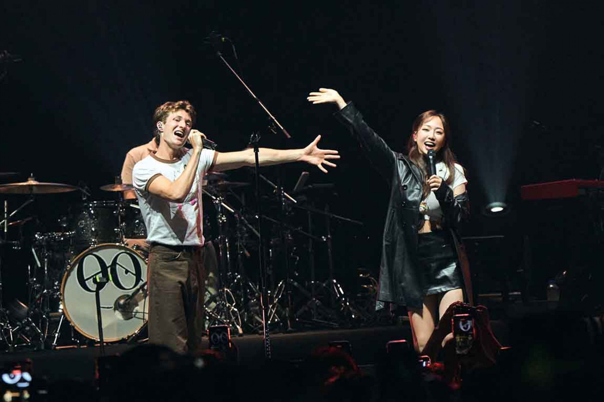 左起:亨利莫迪(Henry Moodie)、ANGIE安吉 02