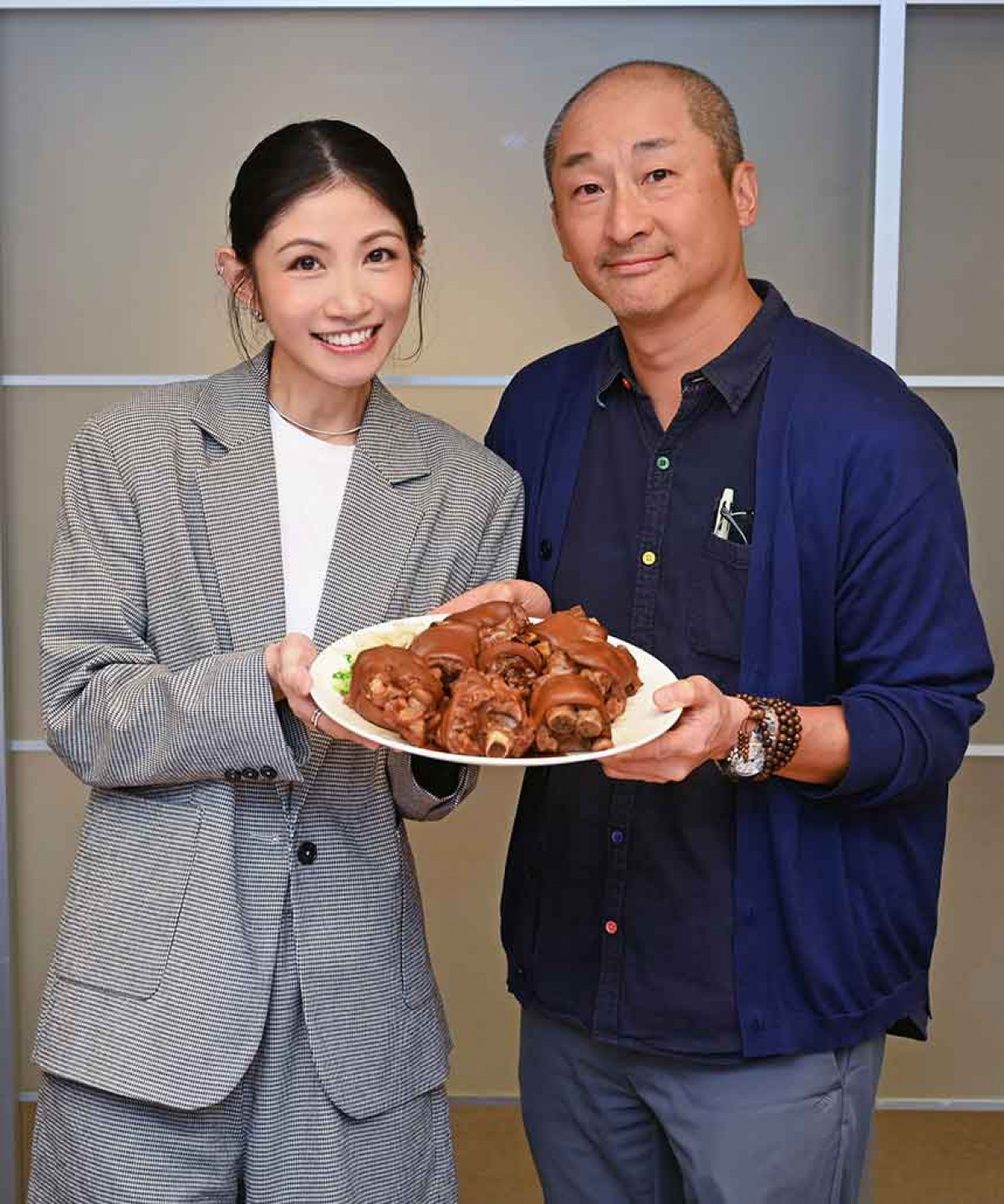 以「女兒心」準備閏月豬腳  千娜表達對環球音樂大家庭的祝福