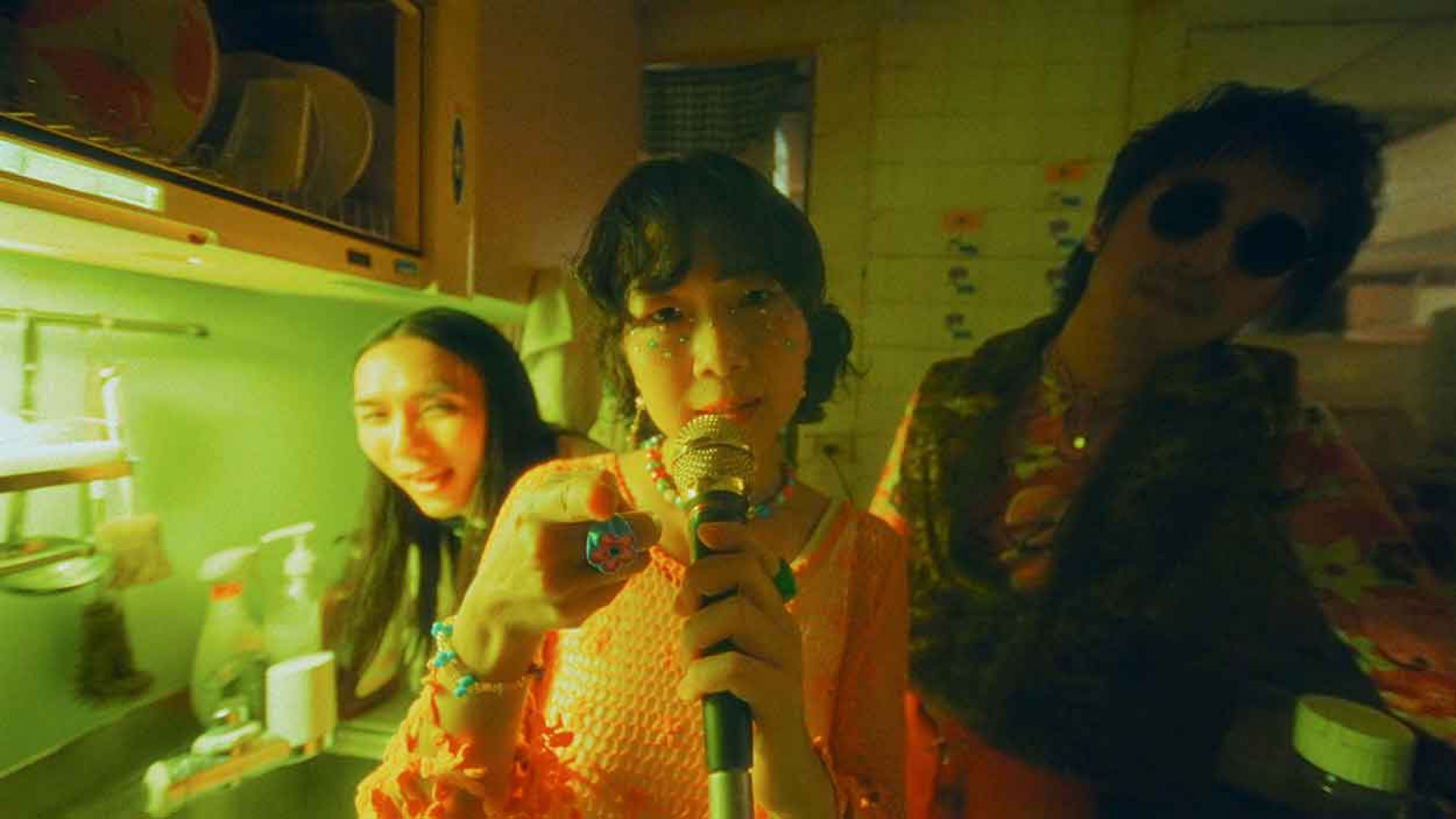 團員大玩靈魂出竅 百合花挑戰成團以來最難MV演出