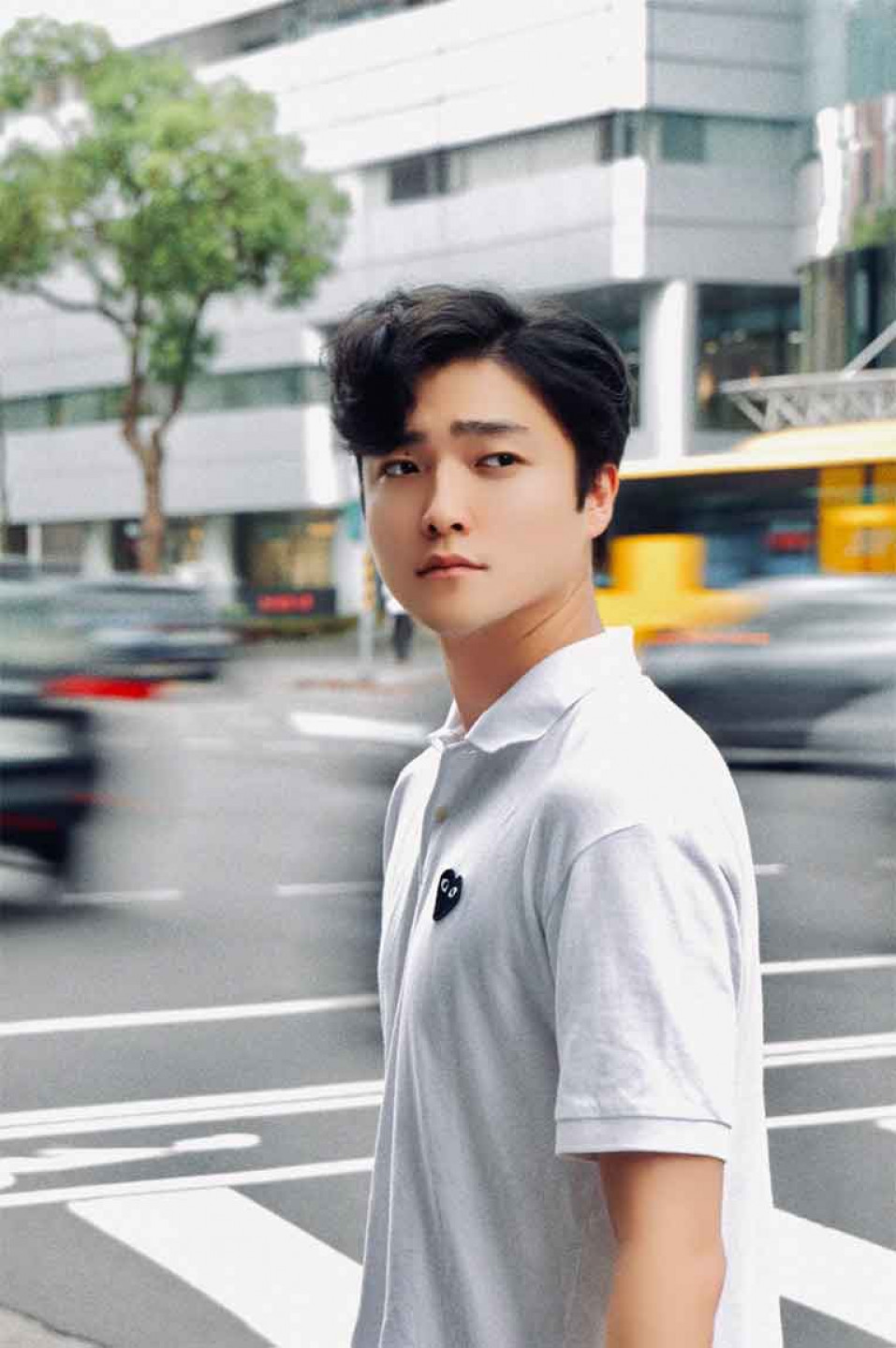 曾在節目《大學聲》中以「踢館魔王」之姿備受關注的台日混血新聲BAYA小林航