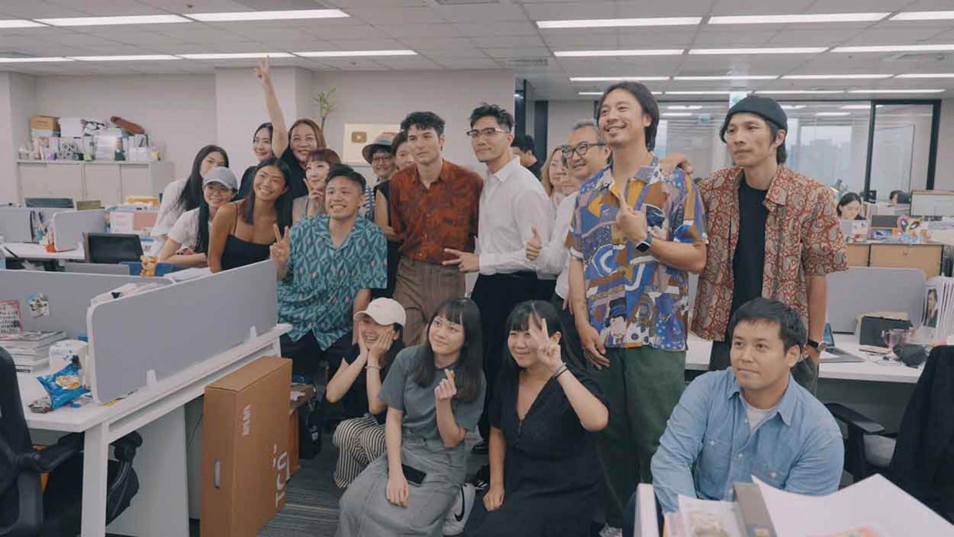 GQ雜誌總編輯Kevin Wang(小岳右側)在現場化身小歌迷