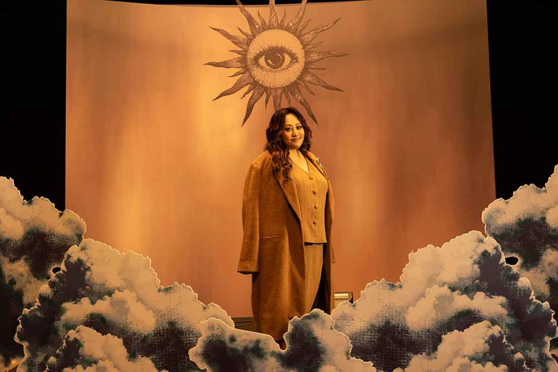 靈魂DIVA家家新專輯《你給我的》強勢回歸 三首主打歌MV累積破600萬觀看。(相信音樂提供)