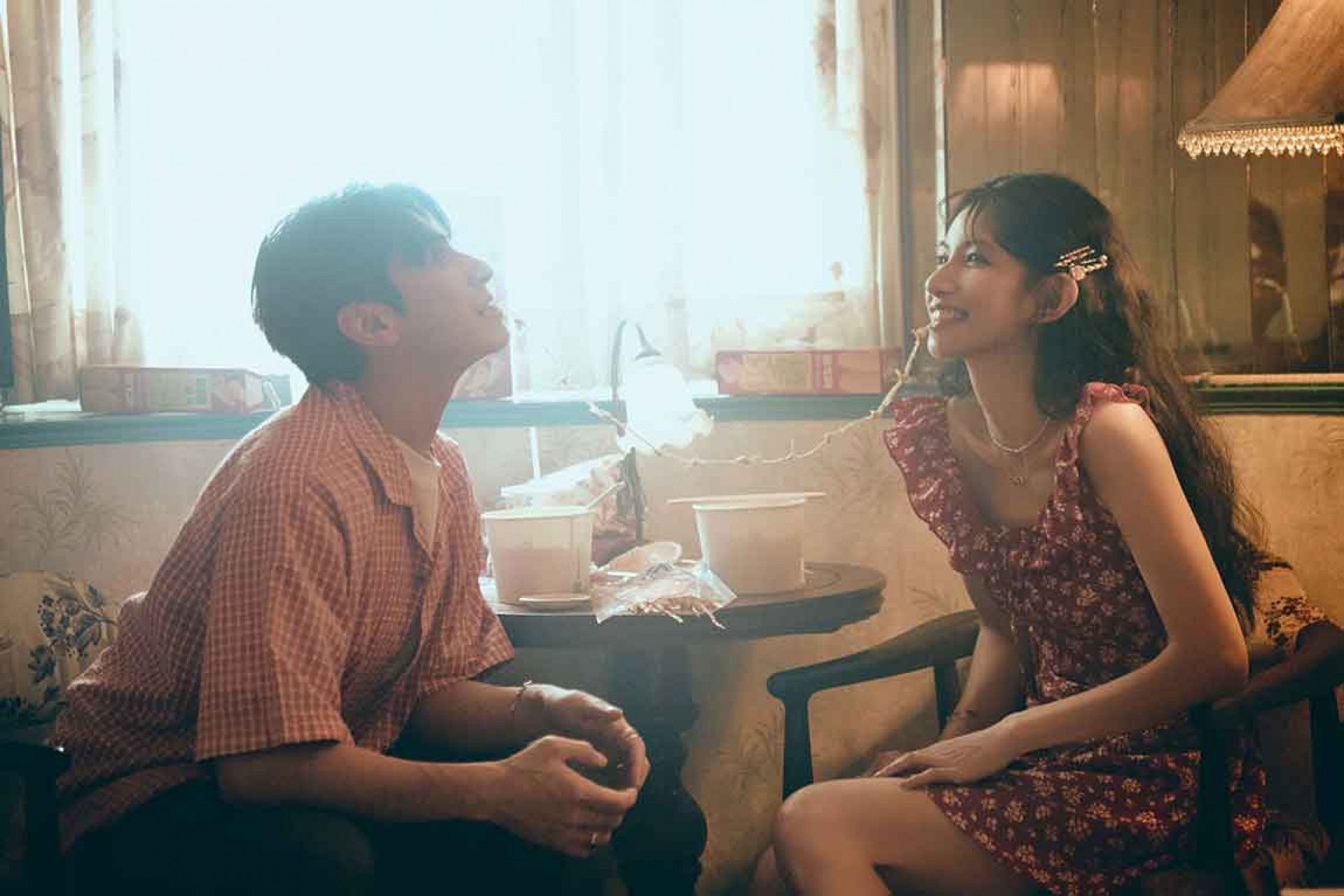 首波情感流動主打 唱著〈無法度按捺〉的悸動 情話綿綿到天亮