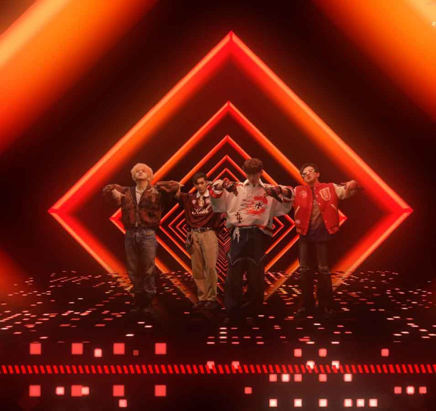 展演以四首人氣單曲〈A-TOWN〉、〈塔莉亞〉、〈哈尼〉、〈修理偶〉為核心