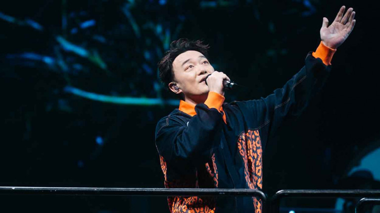 陳奕迅世巡澳門終極站唱爆4小時！12首金曲淚謝《時代曲》豪擲200萬送黃金慶功