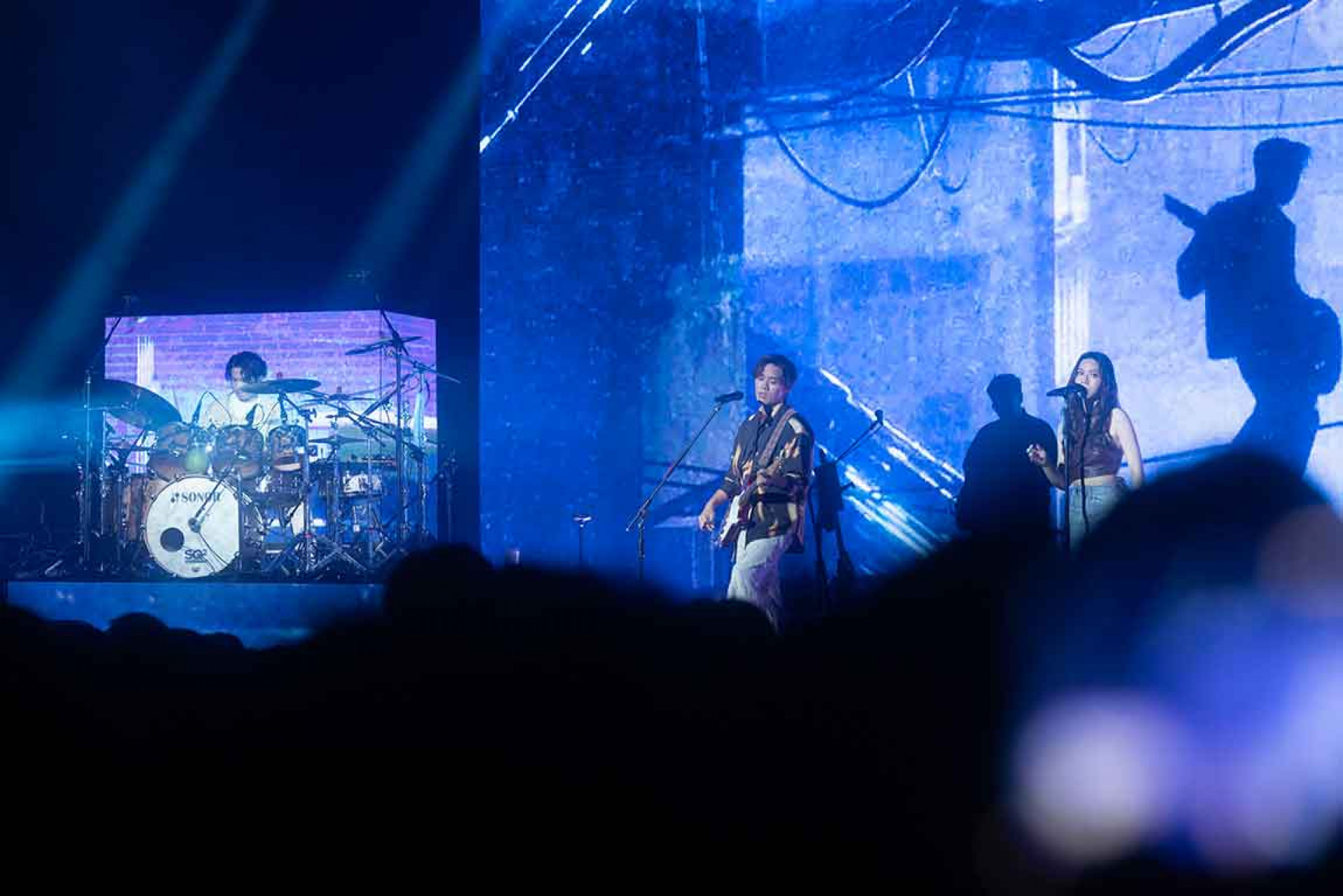 告五人本周末16日、17日來到台北Legacy TERA連唱兩場,歡聚4千名歌迷感受告五人的搖滾魅力。(相信音樂提供)