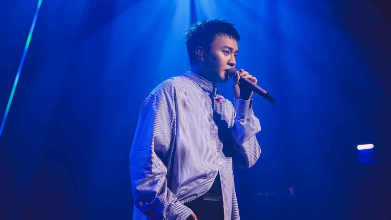 許富凱演唱會長輩當面催婚！台上回應：問這題使人很痛苦耶