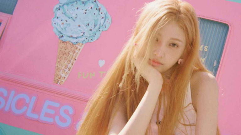 JOY時隔四年推新專輯 橙髮造型驚豔粉絲 參與收錄曲填詞 說道：一聽歌就聯想到命中注定的戀情