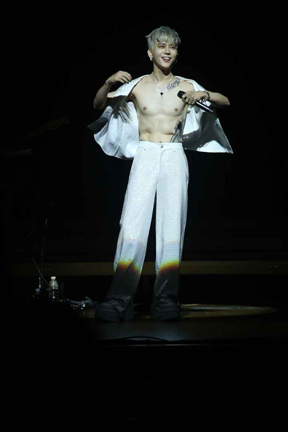 打造新造型 不吝惜展露好身材一覽無遺