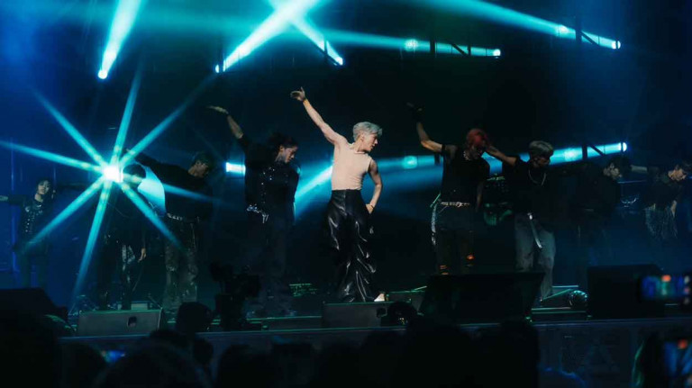 畢書盡「Bii WITH YOU」演唱會海外場 展露好身材一覽無遺 粉絲大讚：「太有誠意了！」