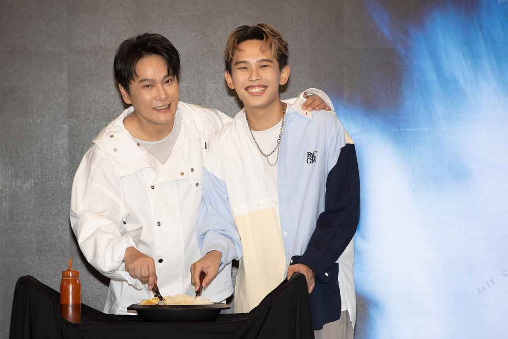 「共犯」理想混蛋雞丁喜現身 與張信哲「共飯」 轟動全場