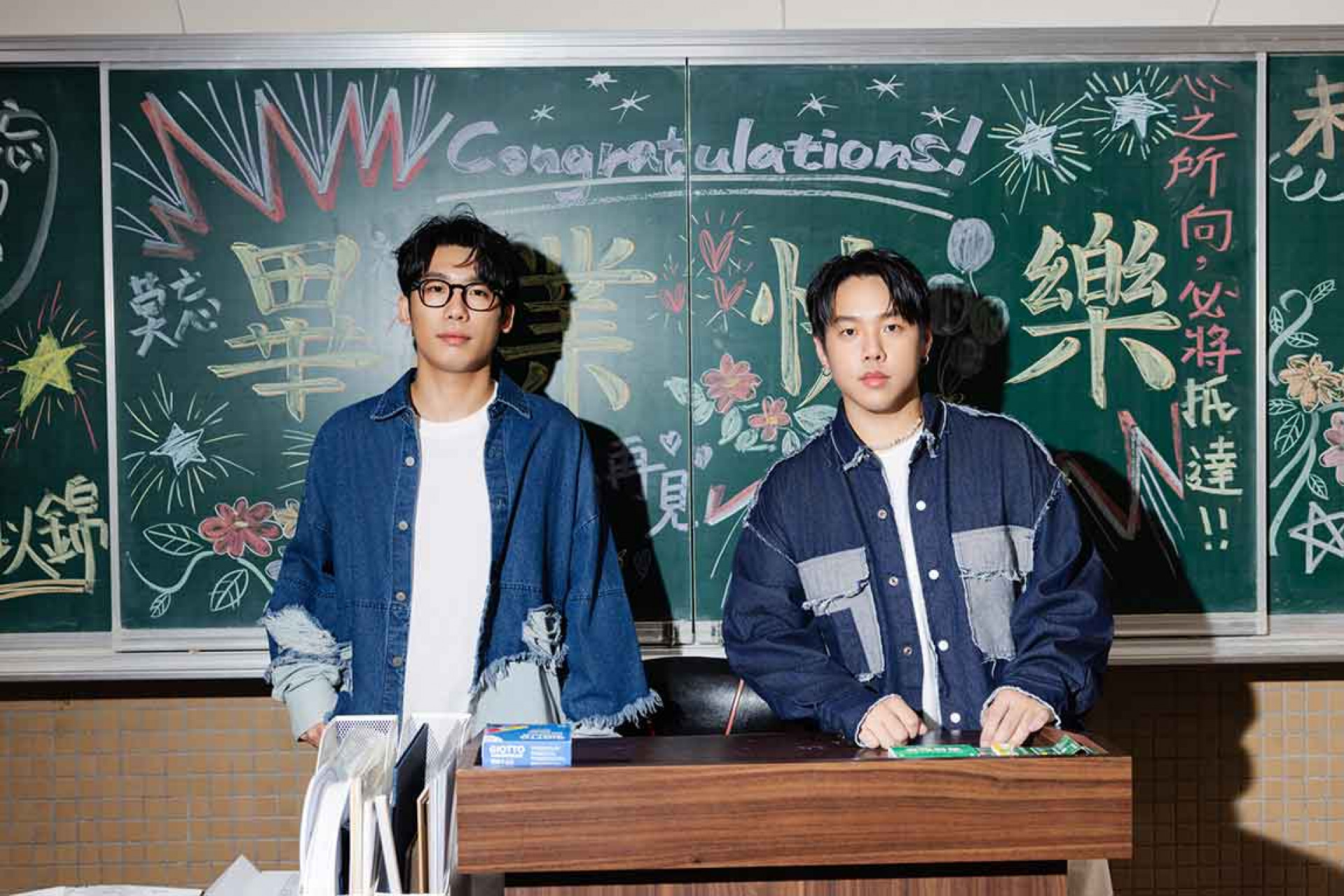 Theseus忒修斯重返校園拍MV,翔煜(左)高中就有生意頭腦,日賺五千台幣