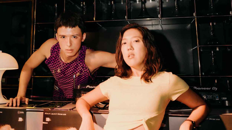 NIO新專輯《讓我想起》聽歌會圓滿落幕 李竺芯驚喜現身獻花力挺