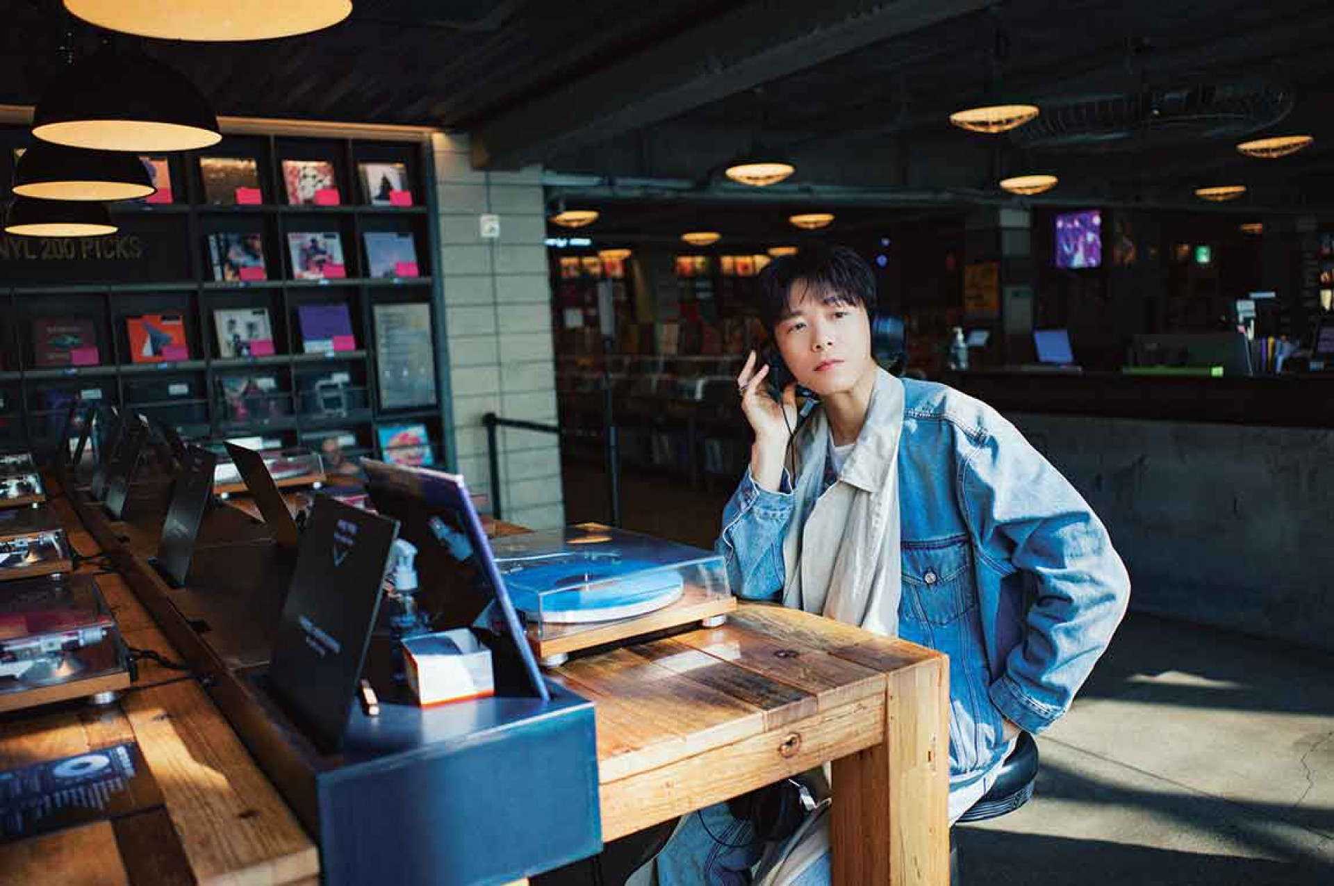 韋禮安特別走訪了首爾充滿年代感和最時髦的地點,體驗「韓國感性」