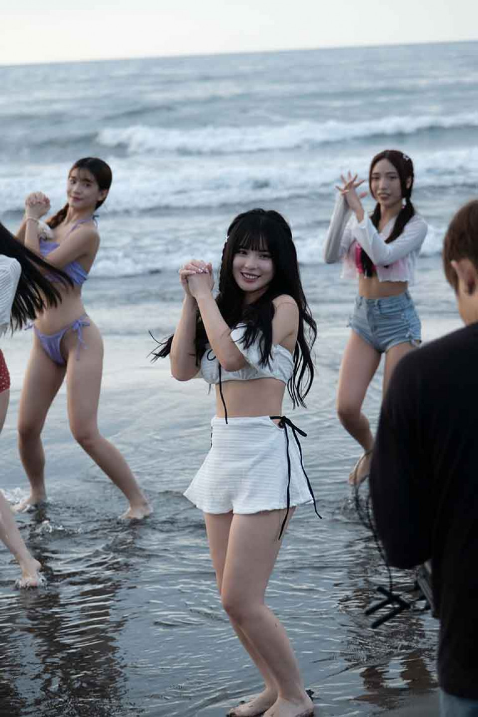 首度挑戰唱跳,〈遇見愛〉愛心手勢舞超俏皮!