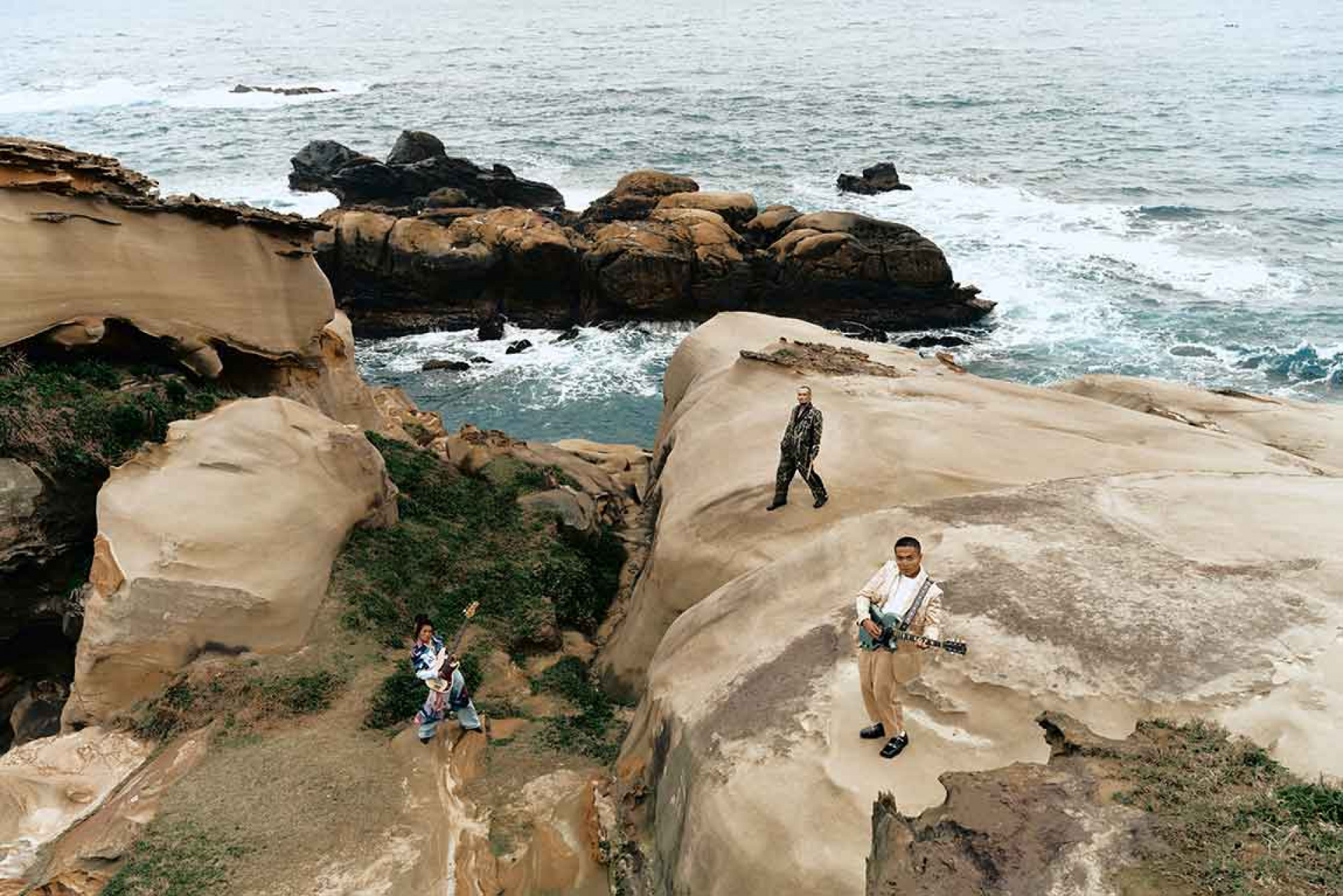 《Masonolay i Cepo_》於2025年8月27日上架各大數位串流平台,實體專輯也將在9月10日於各大通路上架販售。