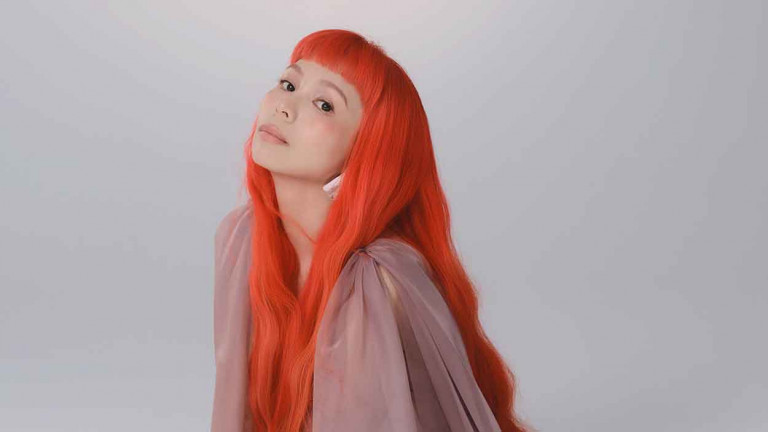 許哲珮出道24年首度「為自己」寫歌〈樹洞裡可以悲傷〉從黑洞走進樹洞 寫下最私密的「I人之歌」