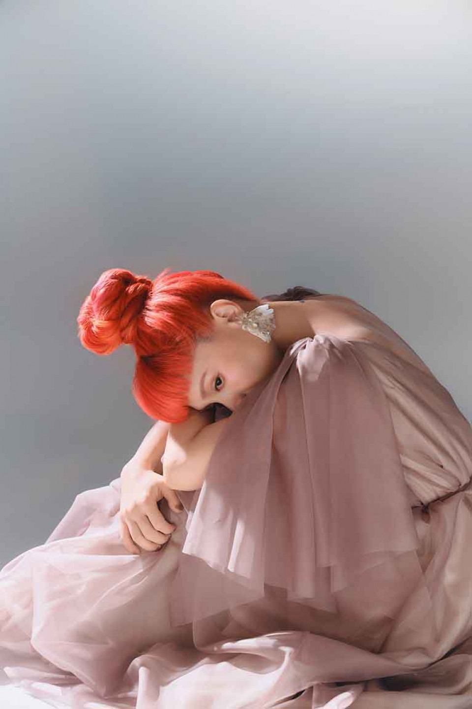 首波同名療癒單曲〈樹洞裡可以悲傷〉最私密的「I人之歌」