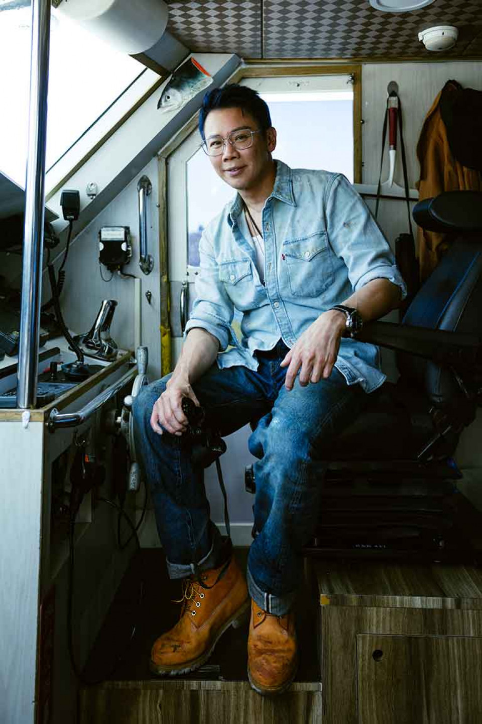 〈微塵〉李焯雄操刀歌詞 陶喆像是吟遊詩人 高唱自己對生命的價值觀