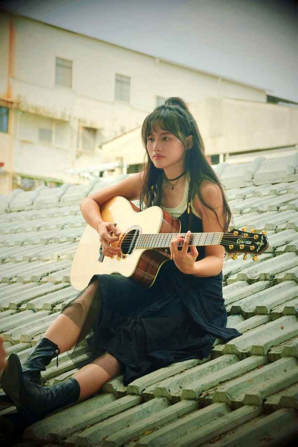 吳汶芳《這樣的我值不值得你愛呢》——唱出對自我的勇敢回應