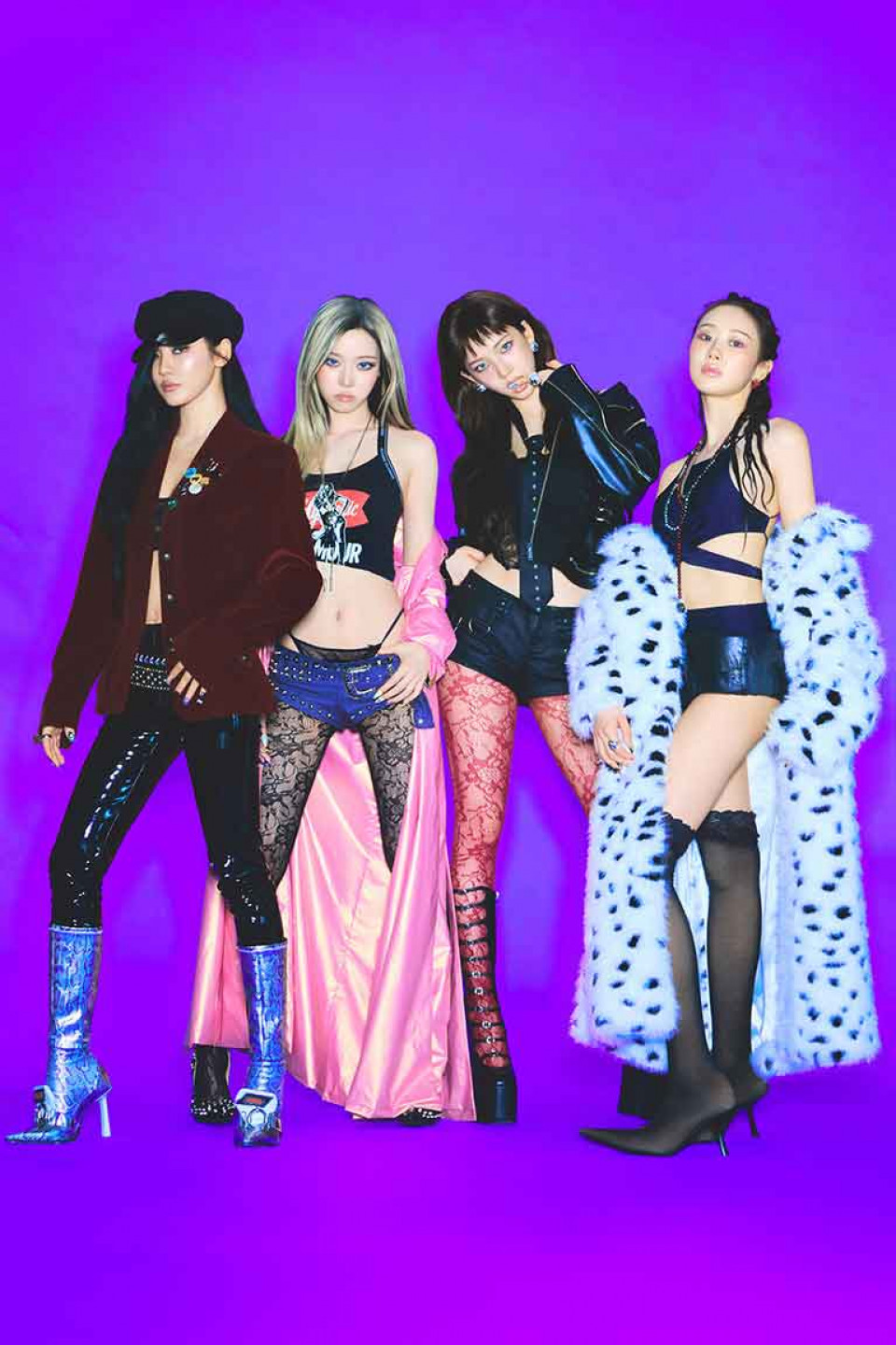 專輯以樂團為概念主題,aespa搖滾風格的前衛造型一亮相便引發話題