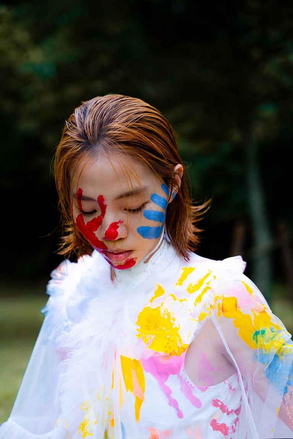 9_9(二)釋出首發單曲〈不佔地方〉全球數位上線 洪佩瑜挑戰橫跨多達13度音域! 變髮新突破!洪佩瑜剪掉招牌長髮20公分、漂染一頭淺咖啡髮色