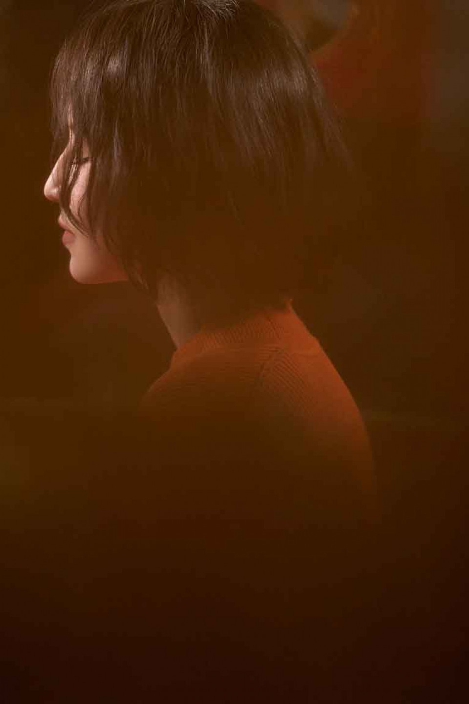 法蘭 Fran 化身「觀察者」角色,唱出愛與犧牲的眾生相