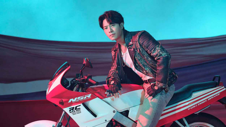 韋禮安穿皮衣騎重機〈愛我沒錯〉MV一上線網友為之瘋狂 紛紛表示：「太帥了，可以載我嗎？」