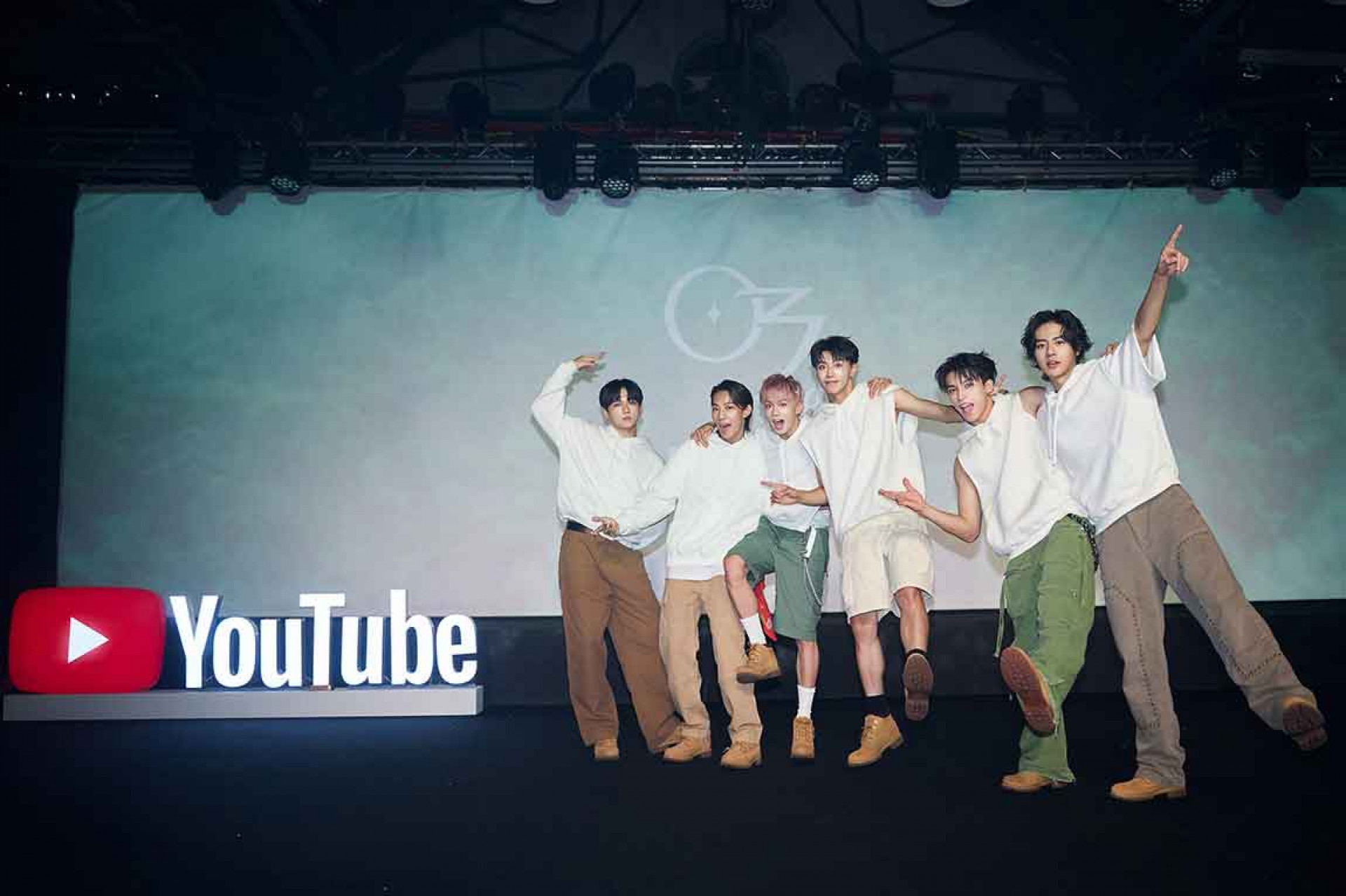 祖安(左起)、煥鈞、子翔、文廷、哲言、佳辰