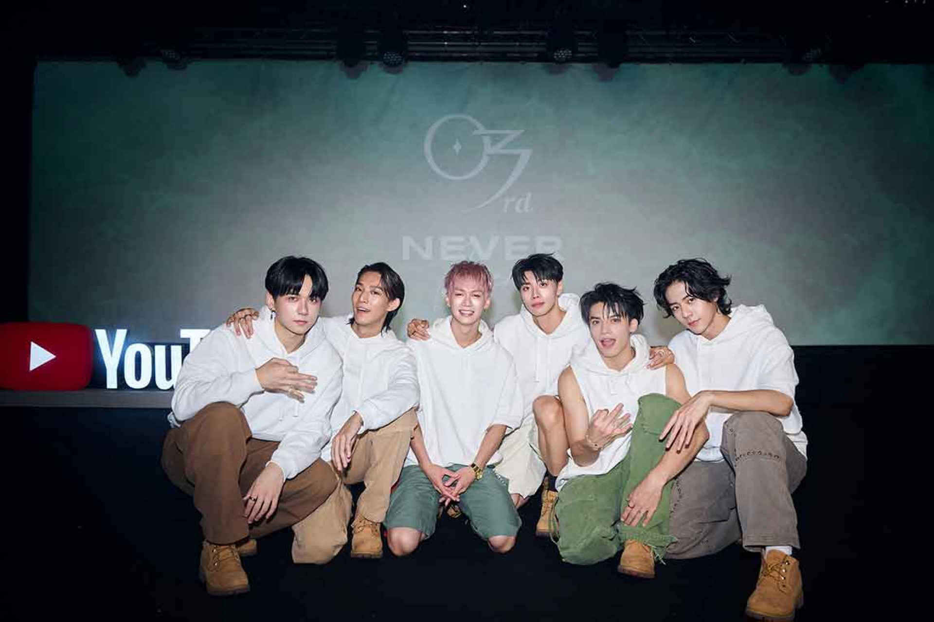 祖安 (左起)、煥鈞、子翔、文廷、哲言、佳辰