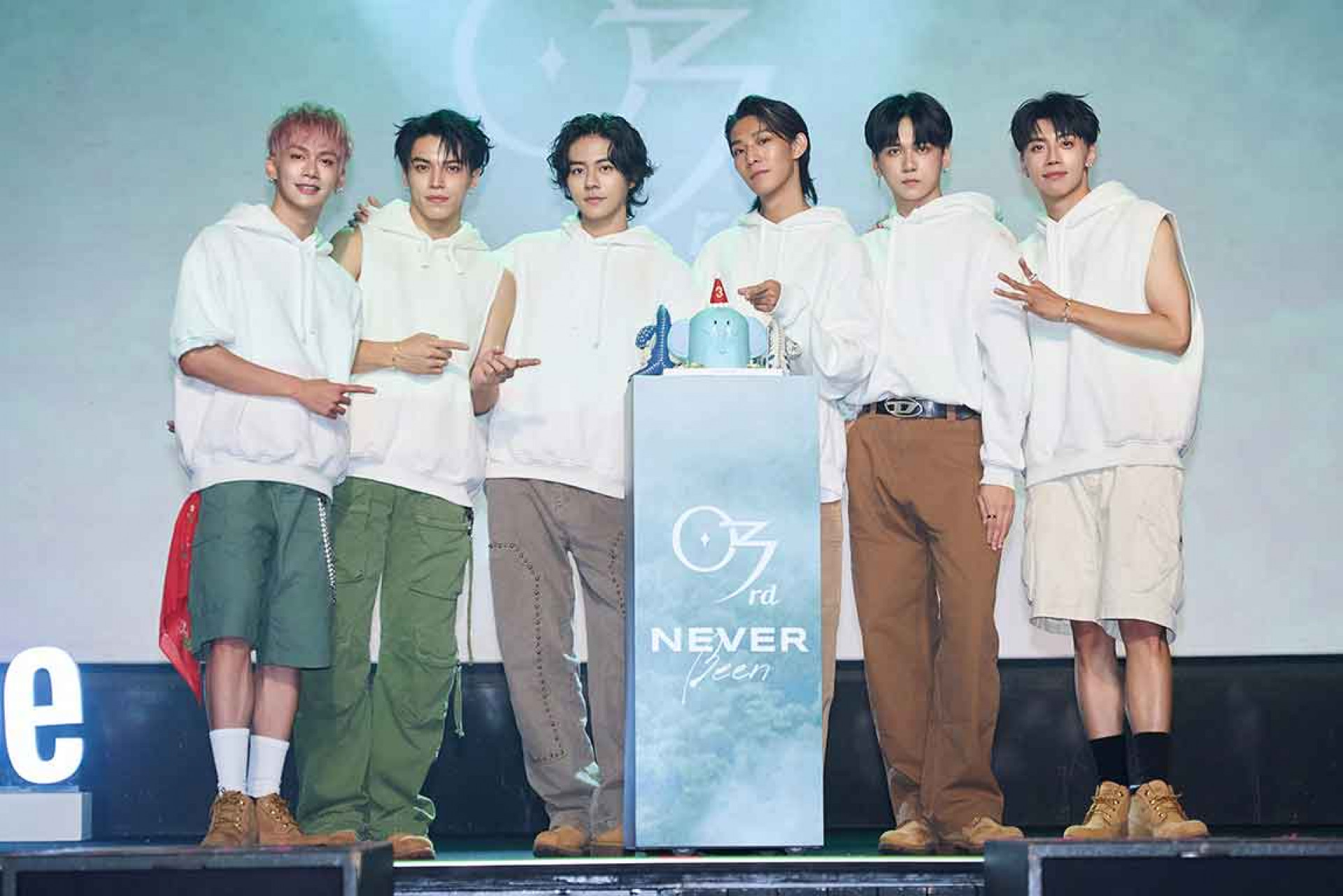 子翔 (左起)、哲言、佳辰、煥鈞、祖安、文廷