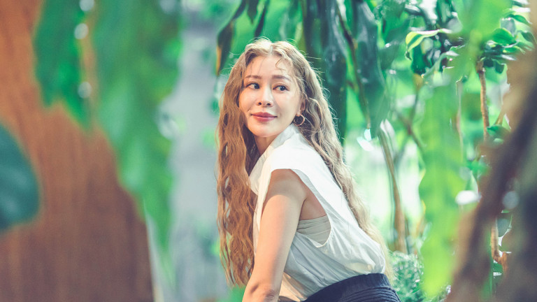 口誤變神曲！張棋惠全新單曲〈饒了我的舌〉9歲女兒拍MV超驚喜 25週年演唱會11/29登場！