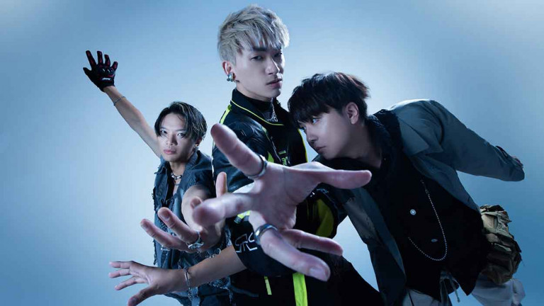 魯蛇系搖滾樂團「八青哥」三個半月狂唱 99 場快閃演出！八三夭、謝和弦、吳汶芳力挺