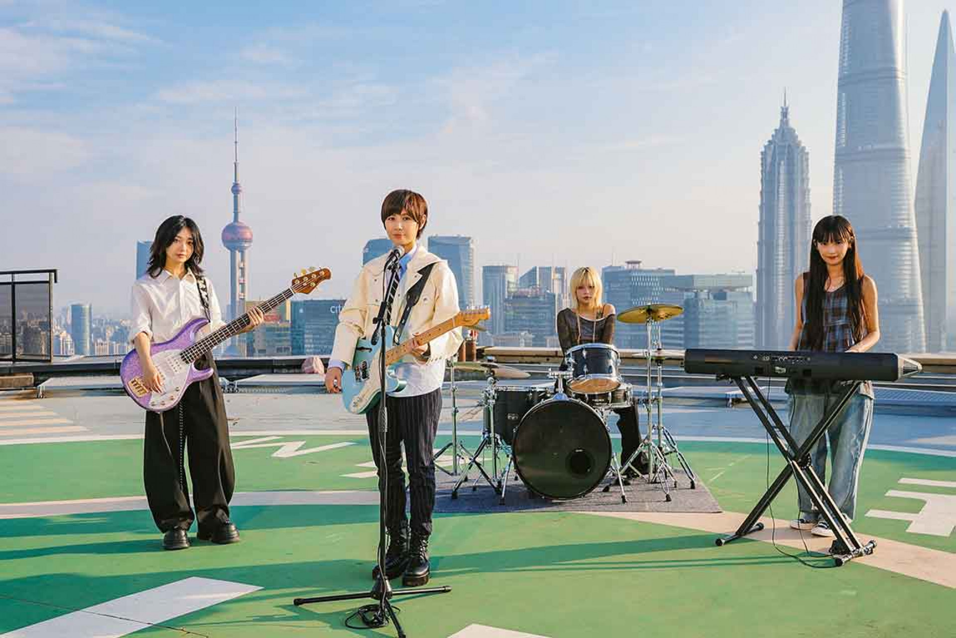 〈我要把眼淚當汽水〉是寫給每個正在努力長大的人